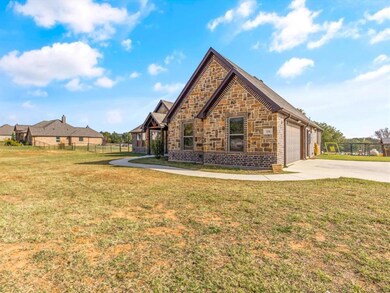 110 Lucky Ridge Ln, Boyd, TX 76023 - photo 3