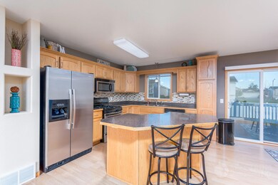 8 Kitchen