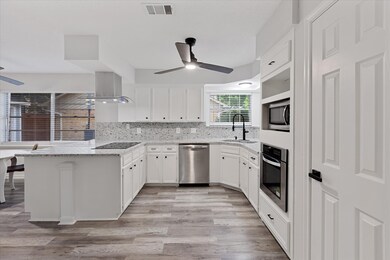 15706 Oxenford Dr, Tomball, TX 77377 - photo 6