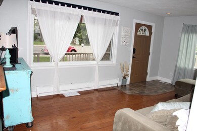 Living Room V (3)