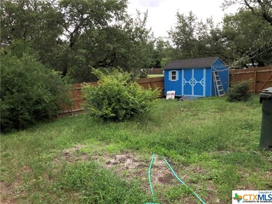 2037 Meadow View Dr, San Marcos, TX 78666 - photo 3