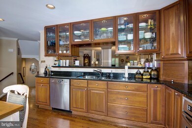 7 Bloomingdale Ct, Rockville, MD 20852 - photo 6