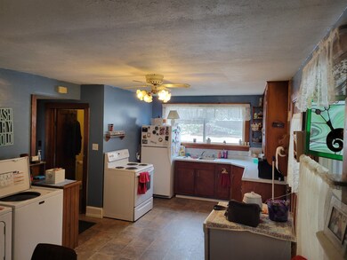 304 Poplar St NE, Elkader, IA 52043 - photo 7