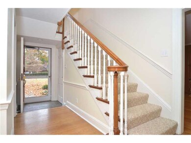Entry/Foyer.