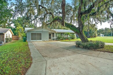 Extended circular driveway with plenty of parking.