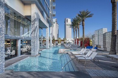 Diamond Amenities include pool, fitness room, and