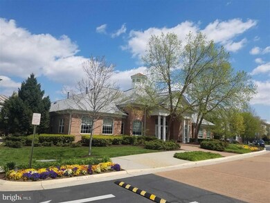 22763 Fountain Grove Square, Ashburn, VA 20148 - photo 2