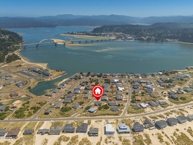2005 NW Beachview Dr, Waldport, OR 97394 - photo 7
