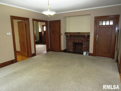 1928 Pershing Ave, Davenport, IA 52803 - photo 7