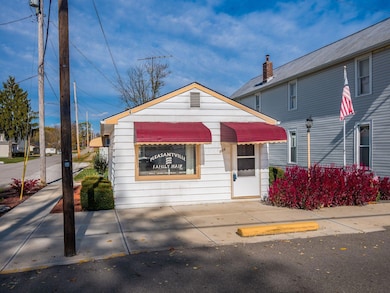 111 W Columbus St, Pleasantville, OH 43148 - photo 2