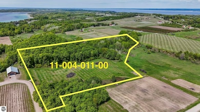 11751 Center Rd, Traverse City, MI 49686 - photo 3