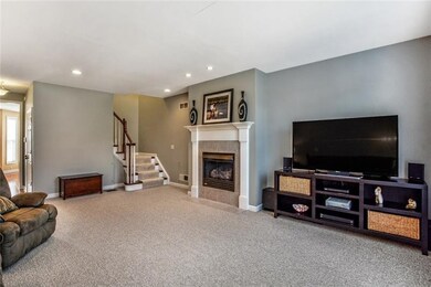 Family Room w/Gas Fireplace & Mantle & Recessed Li