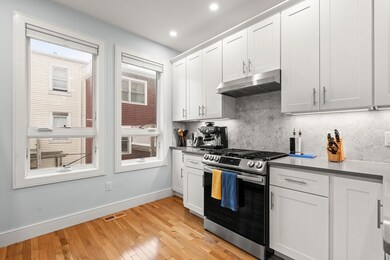 10 Grimes St, Boston, MA 02127 - photo 7