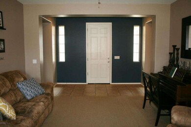H Livingroom2