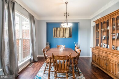 14921 Honey Locust Ct, Woodbridge, VA 22193 - photo 6