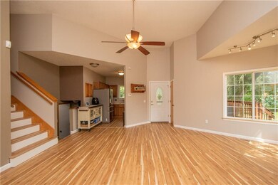 2301 E Rose Ave, Des Moines, IA 50320 - photo 3