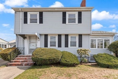 200 Spring St, West Roxbury, MA 02132 - photo 3