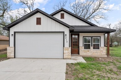 313 Mansfield Rd, Cleburne, TX 76031 - photo 2