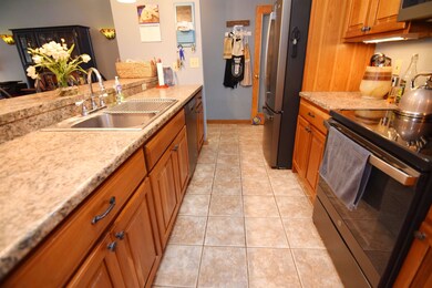 166 Forest Ridge Dr unit 2, Lincoln, NH 03251 - photo 6