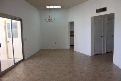 13865 N Thunderbird Blvd, Sun City, AZ 85351 - photo 3