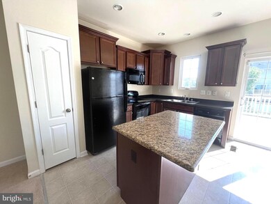 11718 Sunningdale Place, Waldorf, MD 20602 - photo 4