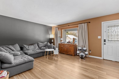 984 N 200 W, Valparaiso, IN 46385 - photo 3