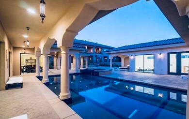 #4 Courtyard Pool, Hot Tub, and Courtyar