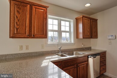 6059 Pinedale Ct unit L20, Harrisburg, PA 17111 - photo 4