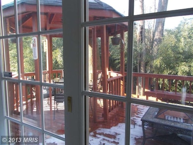 6708 Montour Dr, Falls Church, VA 22043 - photo 4