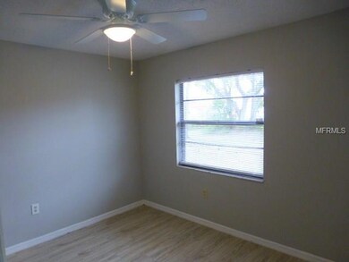 718 N Sinclair Ave, Tavares, FL 32778 - photo 4