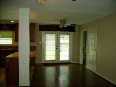 1737 Bayram Dr, Houston, TX 77055 - photo 4