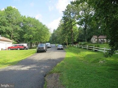 7505 Plater Ln, Glenn Dale, MD 20769 - photo 3