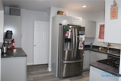 2150 Charlestown Ave, Toledo, OH 43613 - photo 7