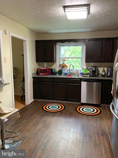 123 Parkwood Cir, Winchester, VA 22602 - photo 5