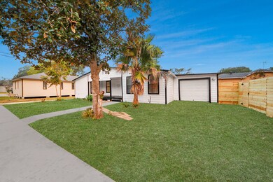 2409 Avenue K, Rosenberg, TX 77471 - photo 4