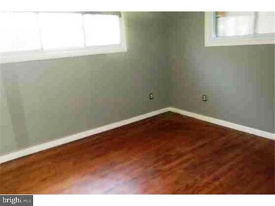 418 Lee Ave, Spring City, PA 19475 - photo 4