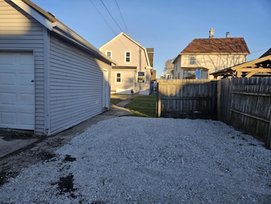 1604 Grange Ave, Racine, WI 53405 - photo 4