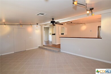 121 S Bishop St, San Marcos, TX 78666 - photo 5