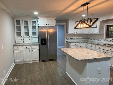 2609 Caroline St, Statesville, NC 28625 - photo 7