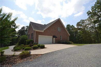 1569 Brownstone Hills Dr, Asheboro, NC 27205 - photo 2