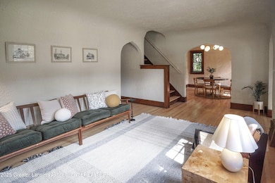 2220 Delta River Dr, Lansing, MI 48906 - photo 2