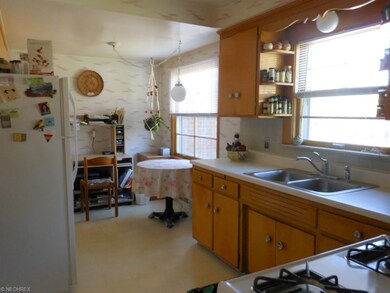 1742 S Taylor Rd, Cleveland Heights, OH 44118 - photo 6