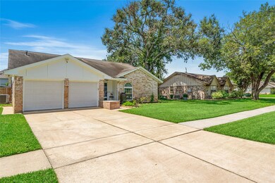 7115 Brook Stone Dr, Houston, TX 77040 - photo 2