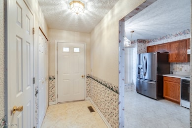 1111 Lake Meadow Ln, Brunswick, OH 44212 - photo 3