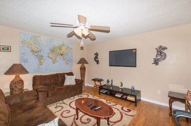 04 Family Room