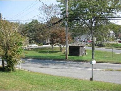 5 Drift Rd, Westport, MA 02790 - photo 2