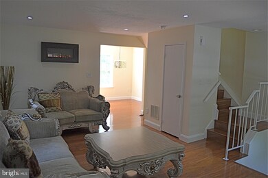 8917 Whitsell Way, Lorton, VA 22079 - photo 4