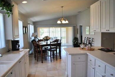 Open Ktichen- Pantry- Breakfast Bar