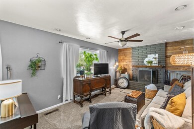 1325 S Silvervale St. Visalia-01