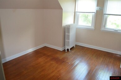 527 N Broad St, Mankato, MN 56001 - photo 5